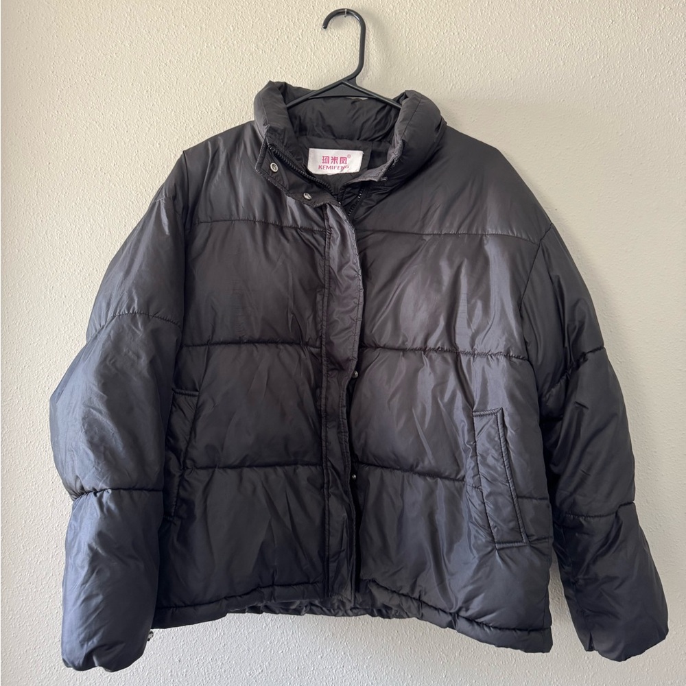 Women’s Black Puffer Jacket - Medium